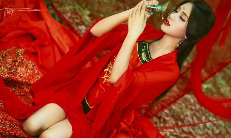Khoan xuyên tường tại Tân Phú, TPHCM